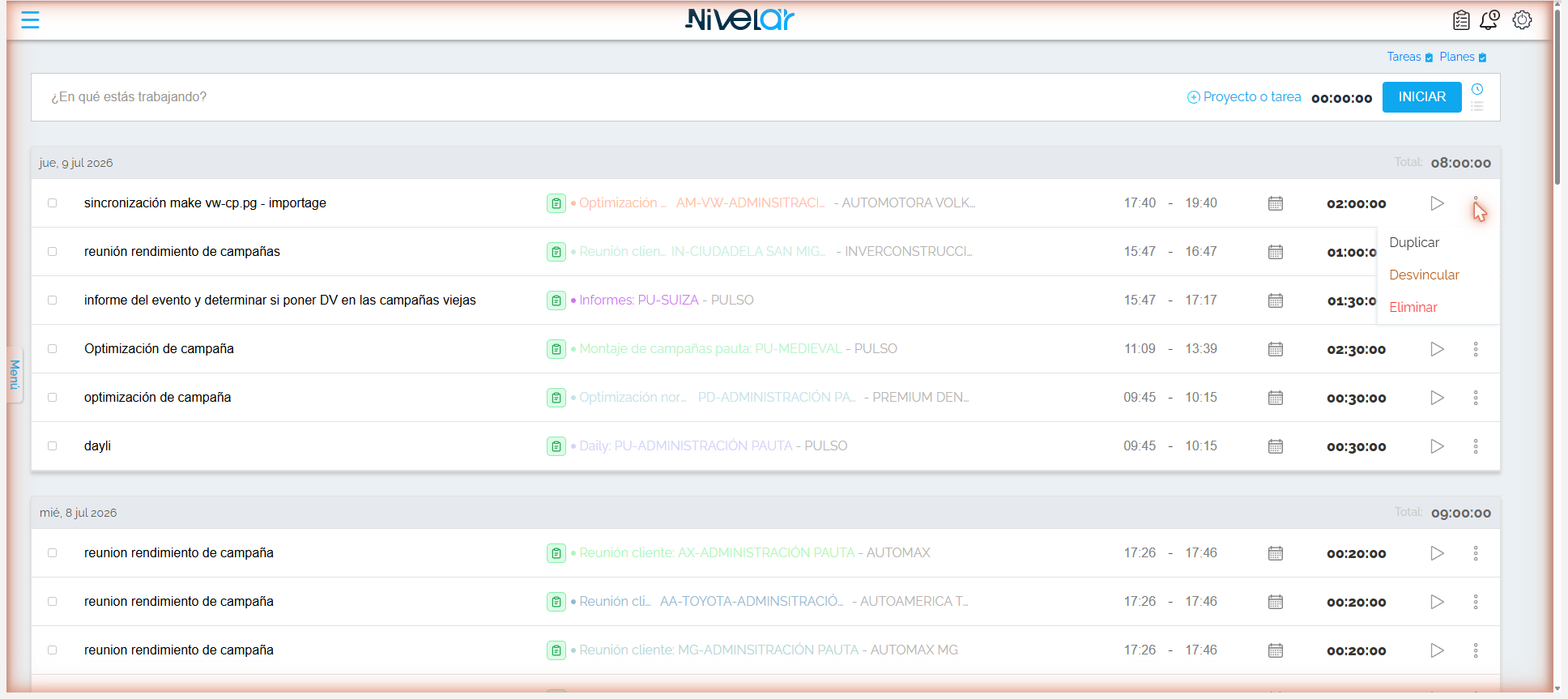 Menú de opciones (⋮) de un trackeo: Duplicar, Desvincular, Eliminar (cuenta demo).